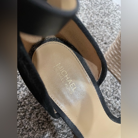 Michael Kors Kendrick wedge heels, size 9.5 - Picture 10 of 13